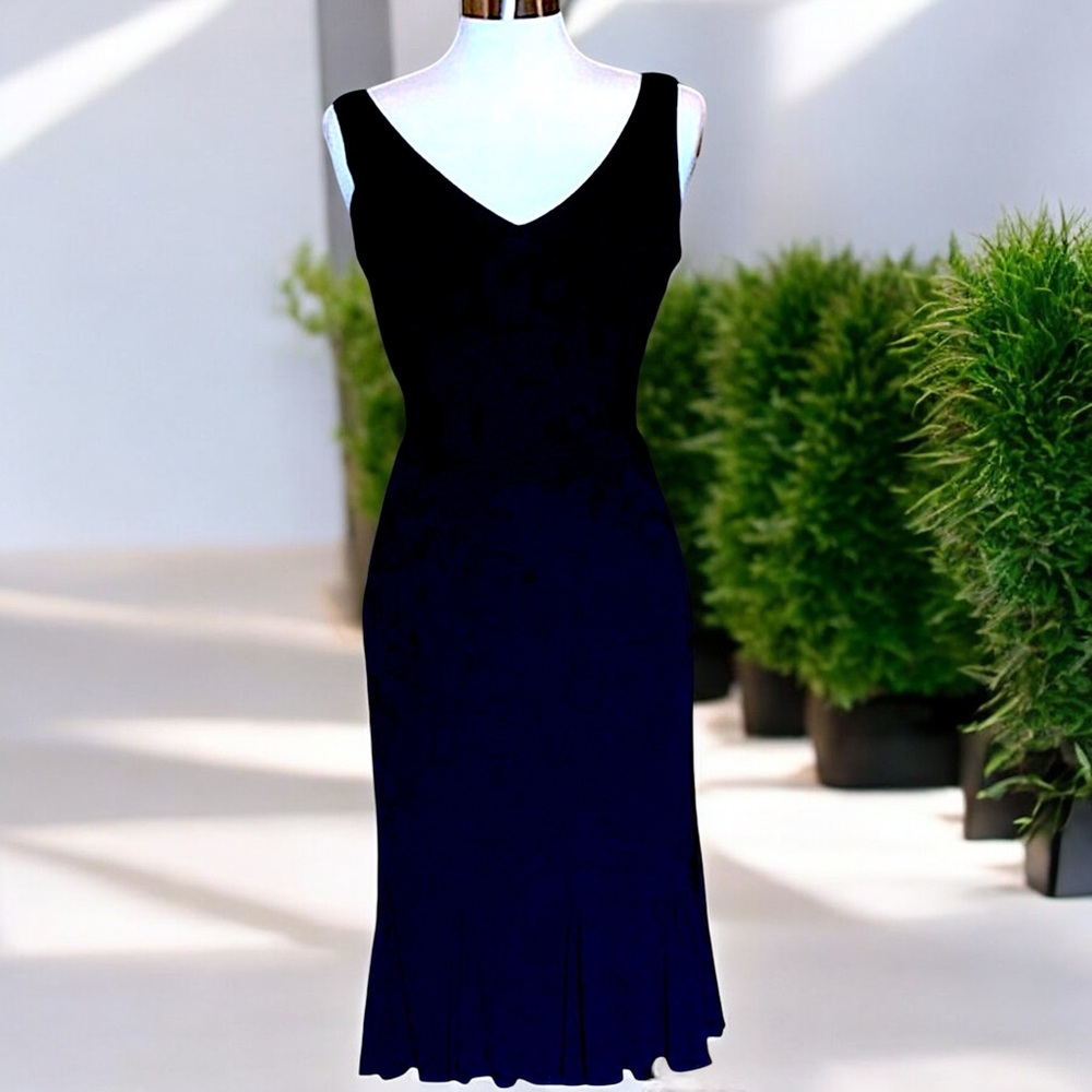 Studio Y Black Jersey V-Neck Front & Back Ruffled Hem Dress - Picture 10 of 16